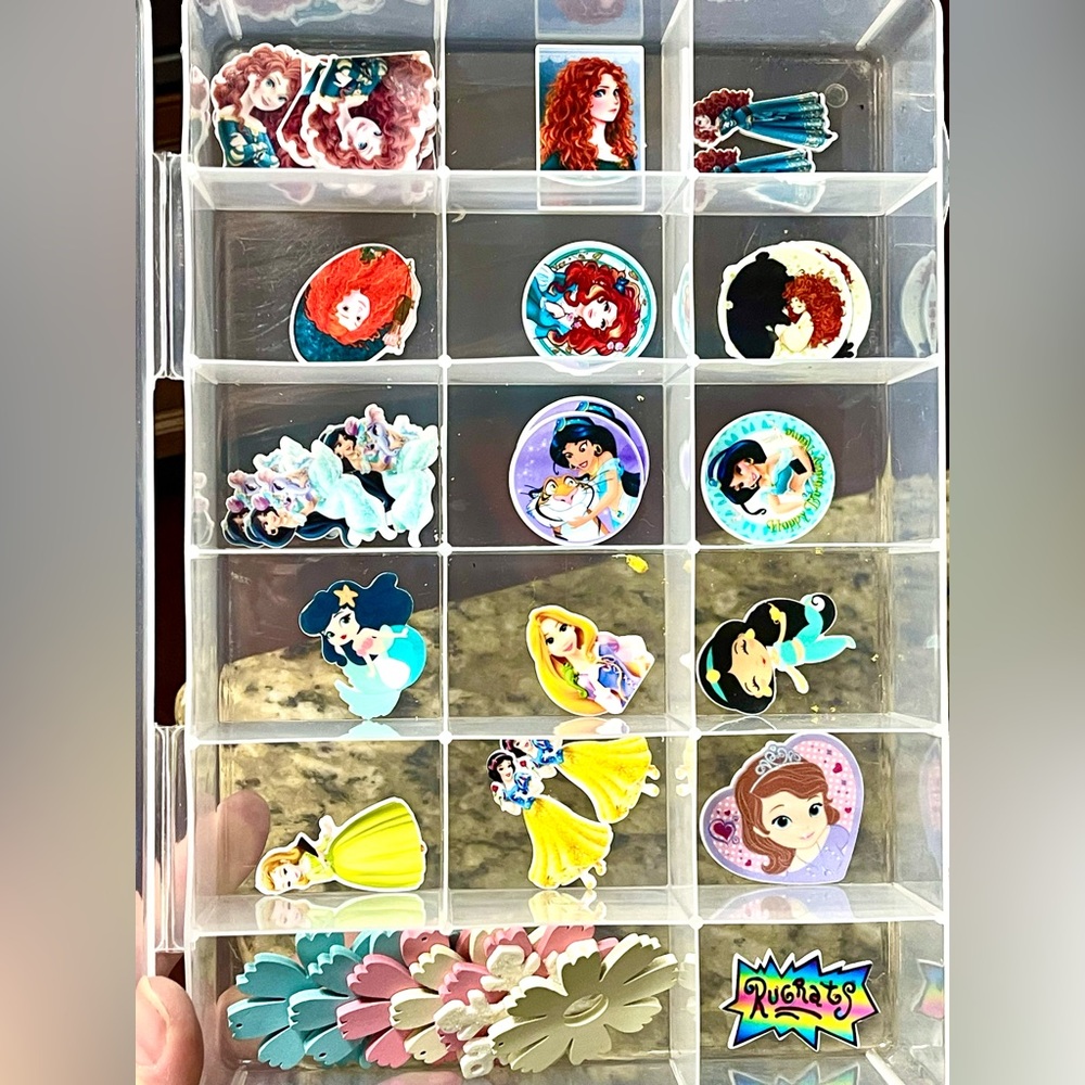 New 35 piece flatback craft bundle plus origination tray